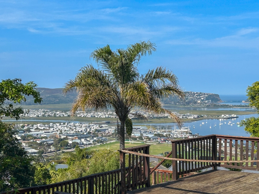 5 Bedroom Property for Sale in Heuwelkruin Western Cape